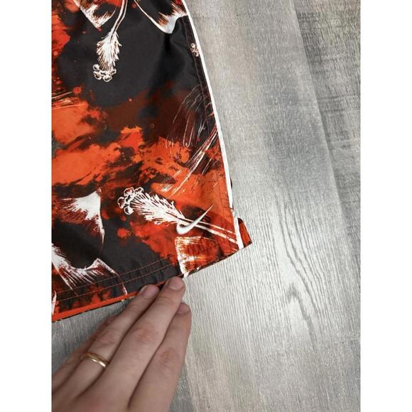 Nike Hawaiian Floral Beach Swim Trunks Liner Board Orange Men’s Small 5” Inseam - Picture 2 of 7